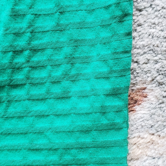 Gorgeous size S textured emerald green Maeve tank from Anthropologie. - Picture 6 of 7